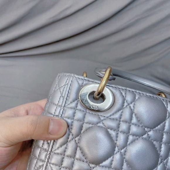 Lady Dior Mini - Opaline Grey Pearlescent - Picture 11 of 11